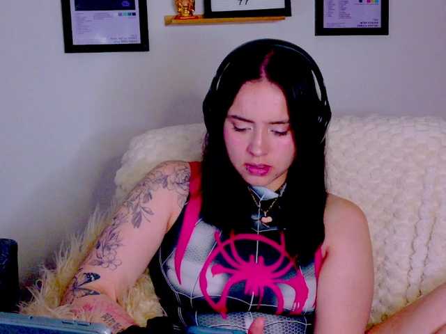 Zeninn live cam on BongaCams
