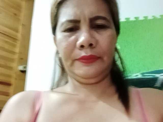 Bigpussylips live cam on BongaCams