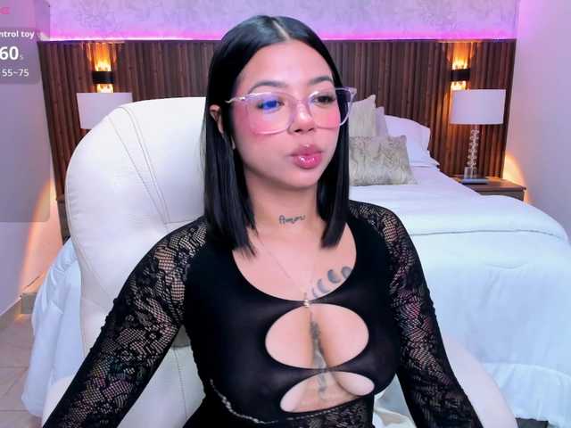 rachel-collins live cam on BongaCams