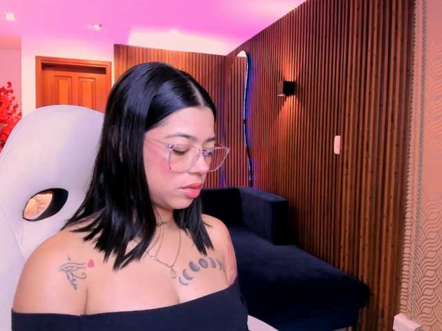 le modèle rachel-collins est en webcam porno dans un show sur le site bongacams, il possède les tags suivants: Latino/Hispanic,Brunette,Shaved