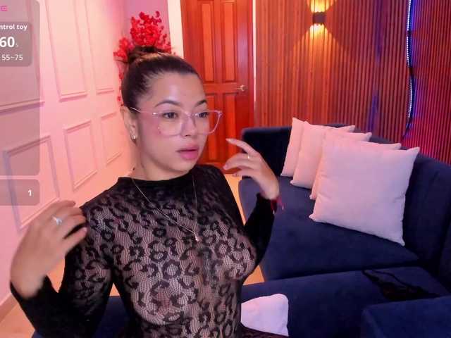 rachel-collins live cam on BongaCams