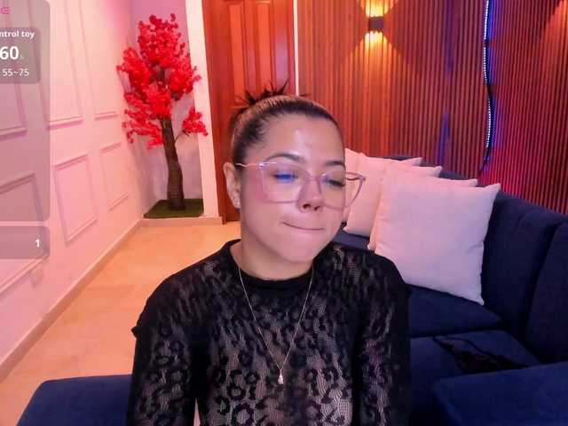 rachel-collins live cam on BongaCams