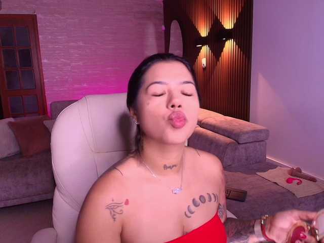 rachel-collins live cam on BongaCams