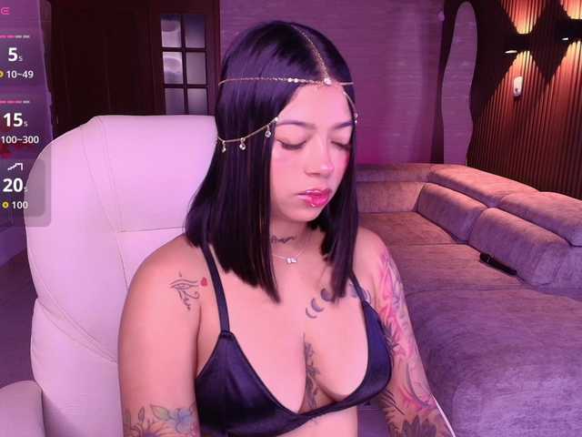 rachel-collins live cam on BongaCams