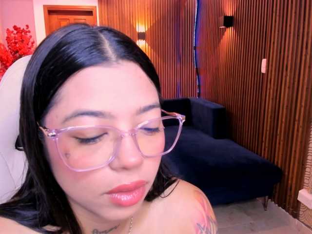 rachel-collins live cam on BongaCams