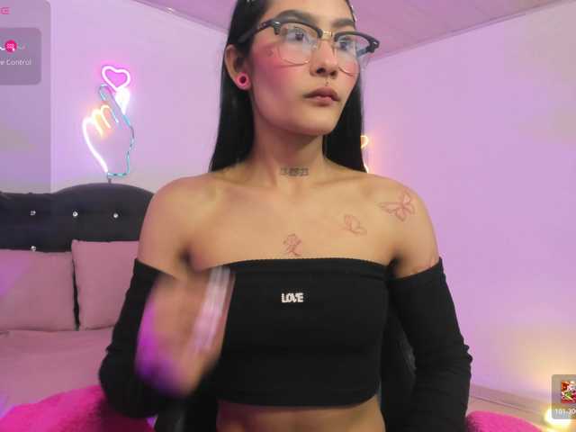 ARIADNA-TAY1 live cam on BongaCams