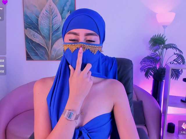 Alina-Malak live cam on BongaCams