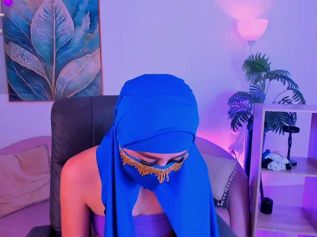 Alina-Malak live cam on BongaCams