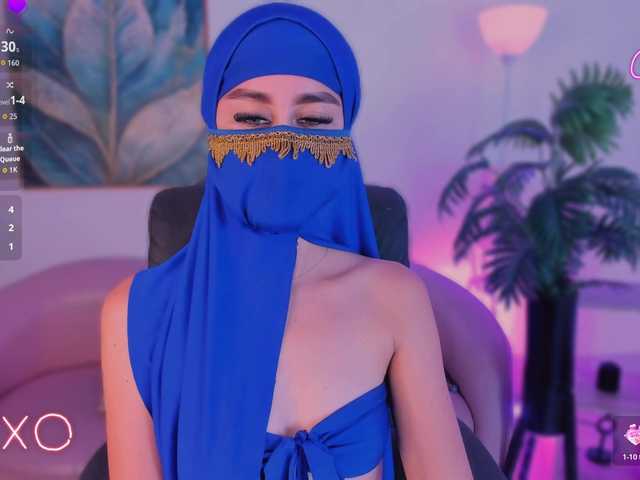 Alina-Malak live cam on 