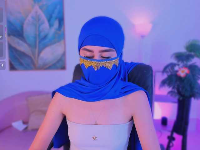 le modèle Alina-Malak est en webcam porno dans un show sur le site bongacams, il possède les tags suivants: Arab,Blonde,Trimmed