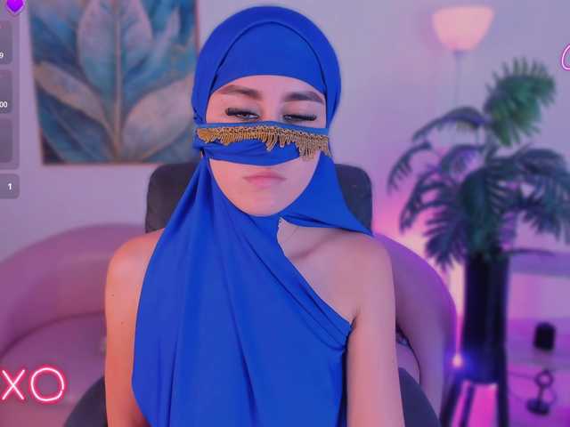 Alina-Malak live cam on