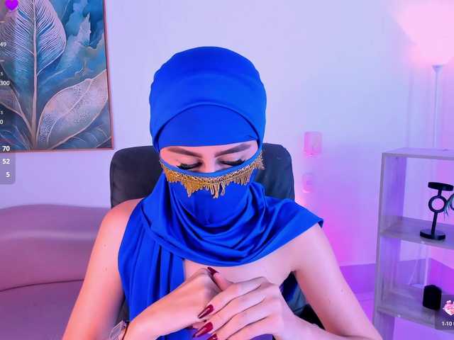 Alina-Malak live cam on BongaCams