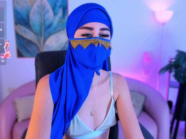 Alina-Malak live cam on BongaCams