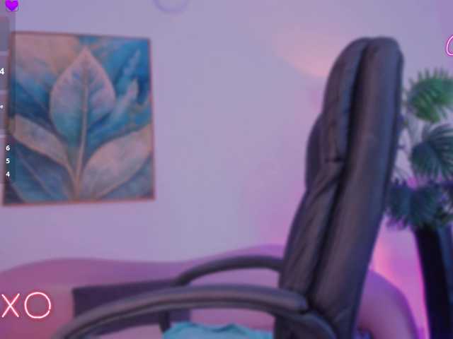 Alina-Malak live cam on 