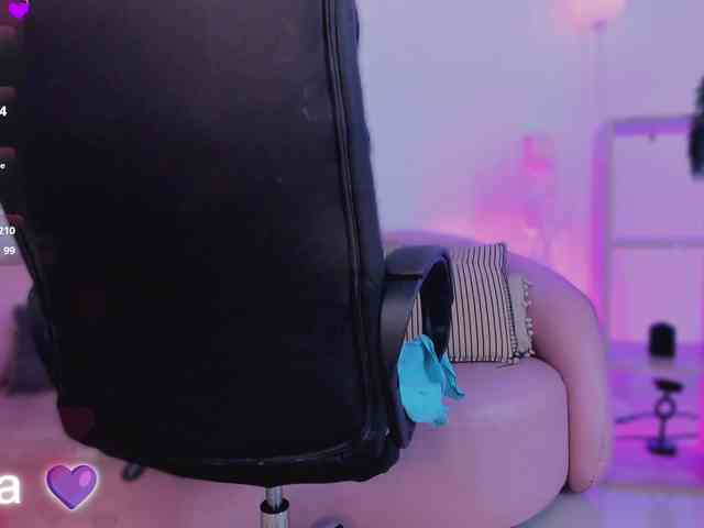 Alina-Malak webcam