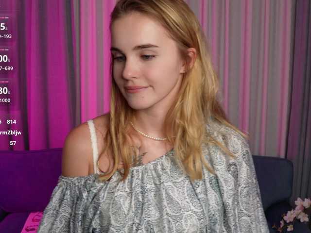 liavella live cam on BongaCams