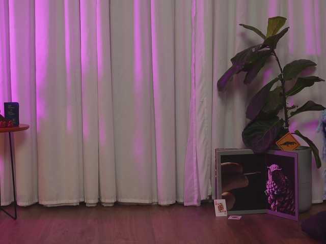 liavella live cam on BongaCams