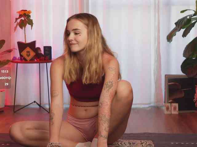 liavella Sex Cam Show