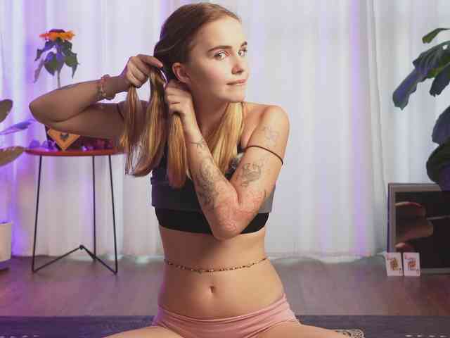 liavella webcam