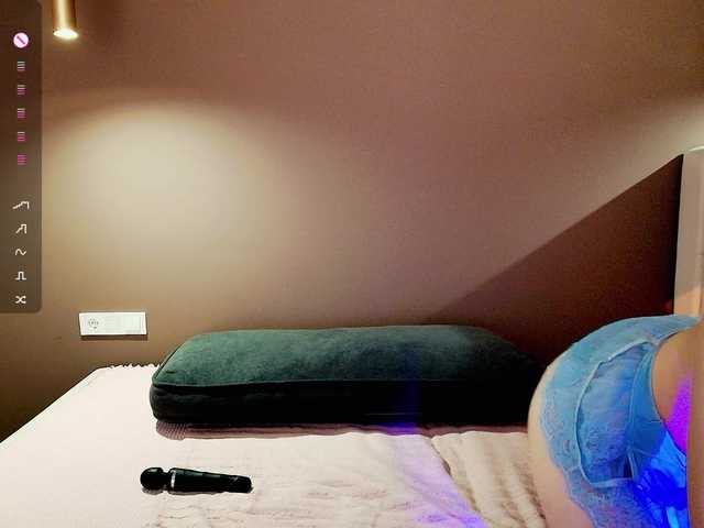 dixixii live cam on BongaCams
