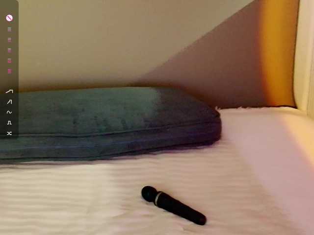 dixixii live cam on BongaCams