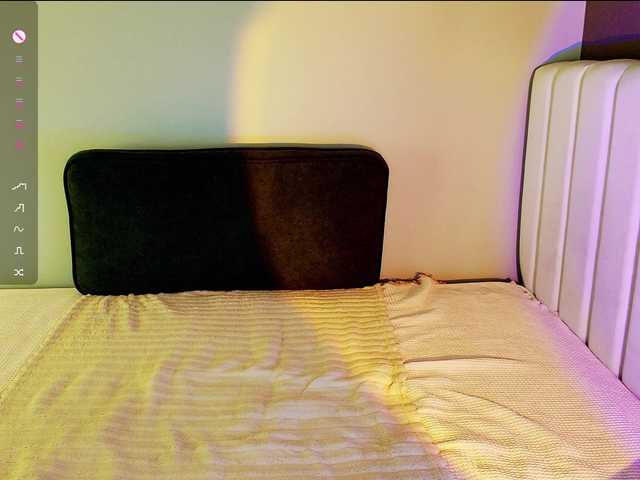 dixixii live cam on BongaCams