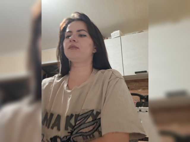 Evelina130399 live cam on BongaCams