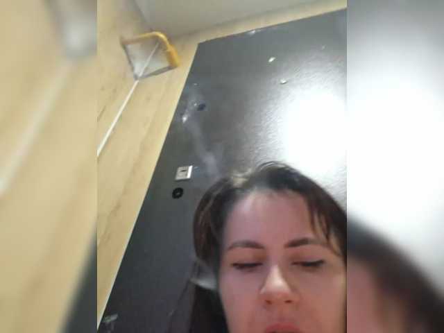 Evelina130399 live cam on BongaCams