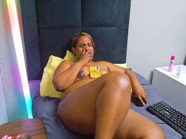 SpicedDove live cam on BongaCams