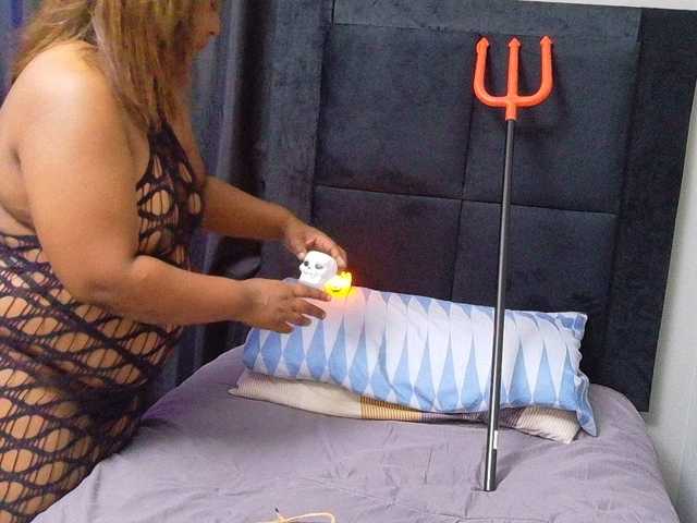 SpicedDove live cam on BongaCams