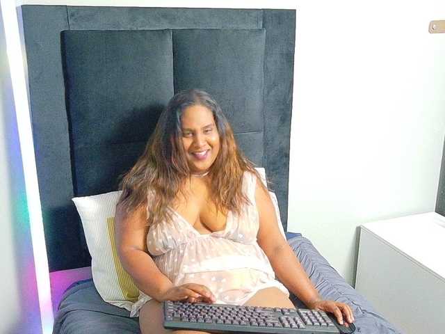 SpicedDove live cam on BongaCams