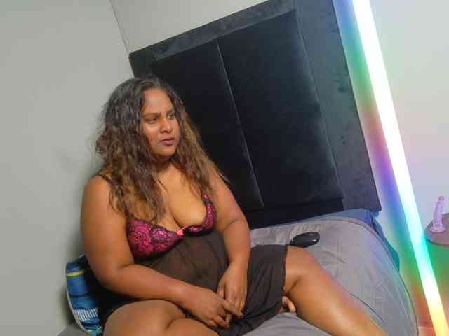SpicedDove webcam