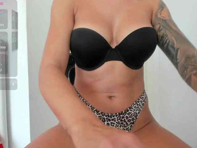 Kinky-Jessyy webcam