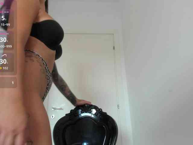 Kinky-Jessyy webcam
