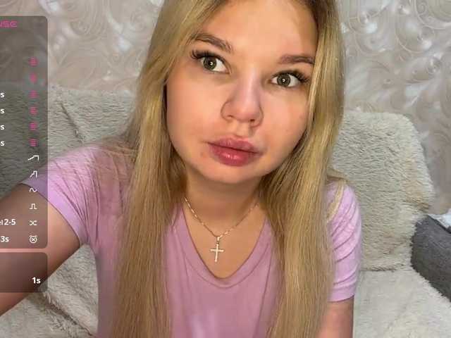 VenitaLia live cam on BongaCams