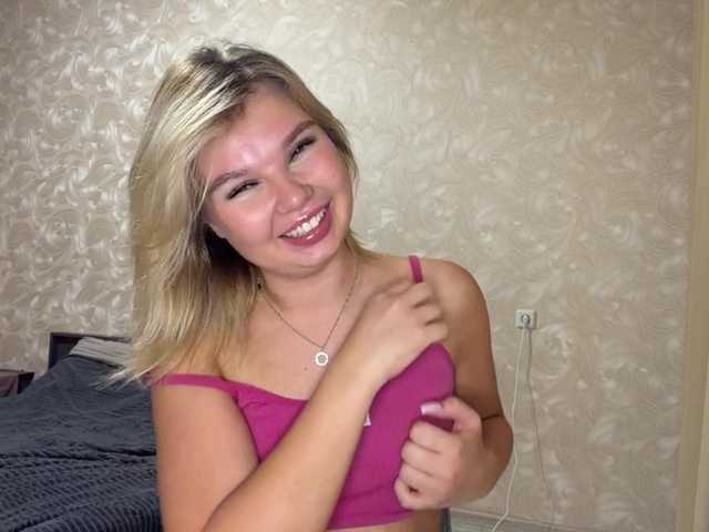 VenitaLia live cam on BongaCams