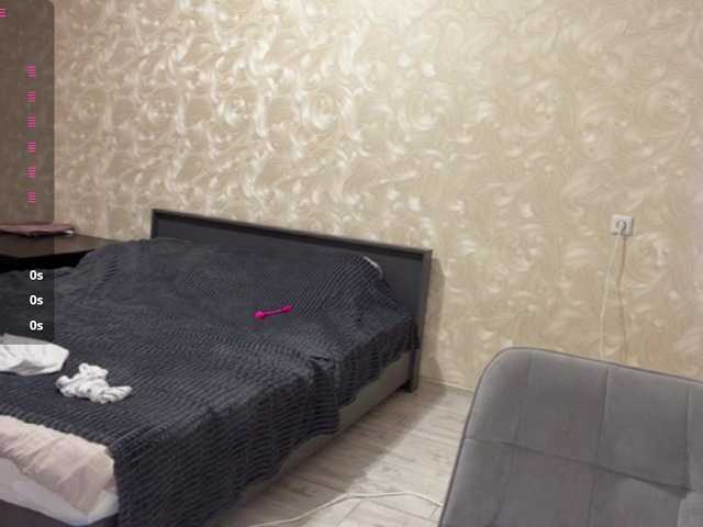VenitaLia live cam on BongaCams