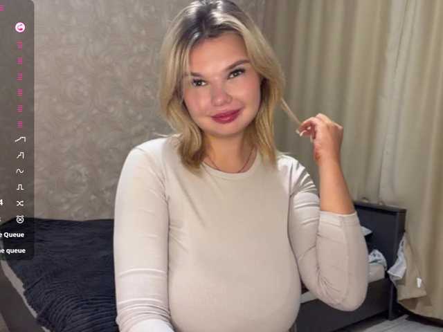 VenitaLia live cam on BongaCams