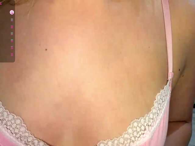 VenitaLia live webcam show