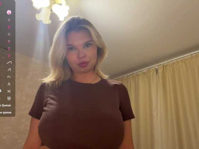 VenitaLia live cam on BongaCams