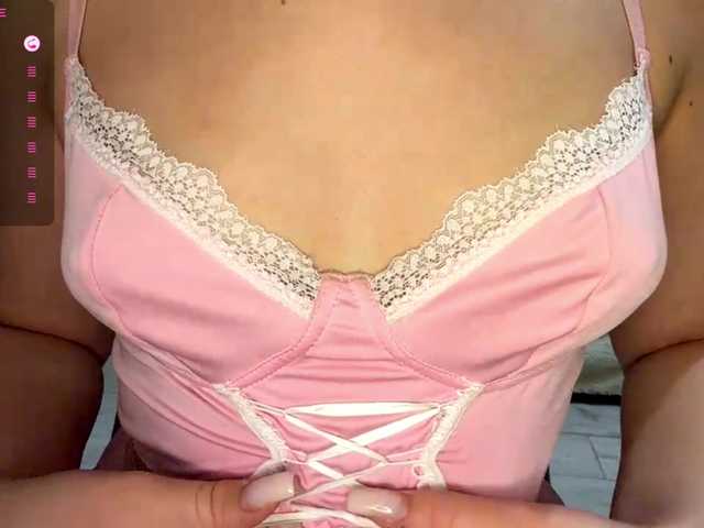 VenitaLia live cam on BongaCams