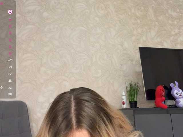 VenitaLia live cam on BongaCams