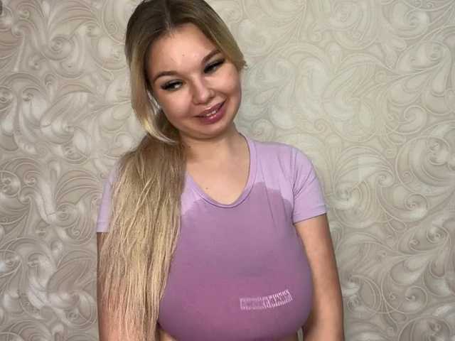 VenitaLia live cam on BongaCams