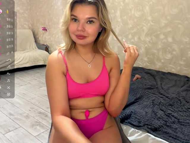 VenitaLia live cam on BongaCams