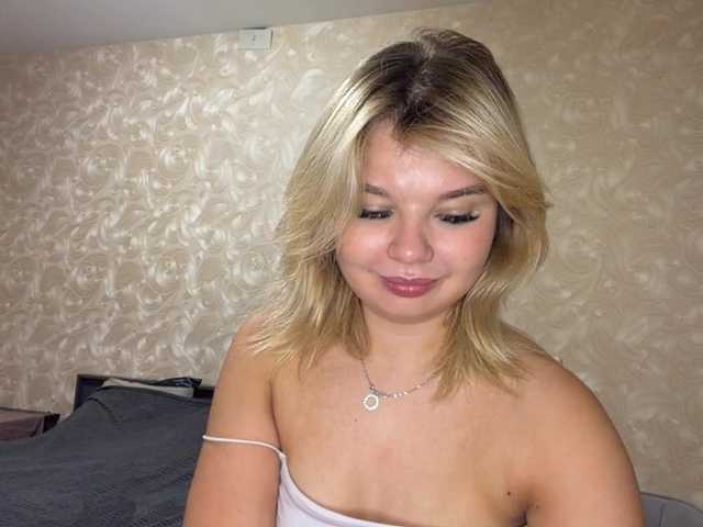 venitalia live sex show