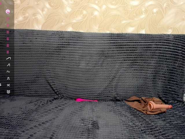 VenitaLia live cam on BongaCams