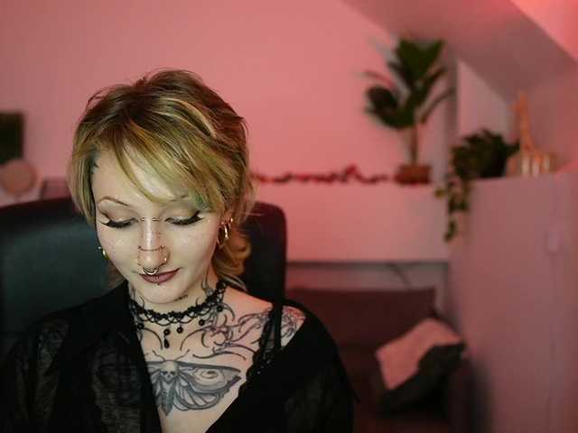 Tatto Oed Blonde E (Tattooedblondee18)