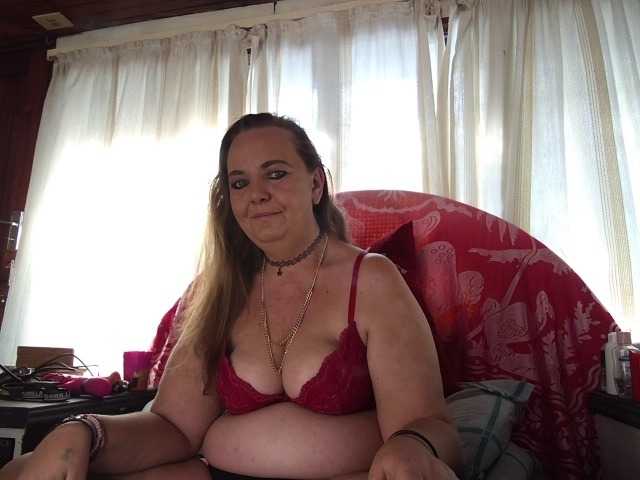 Kimmyb777 live cam