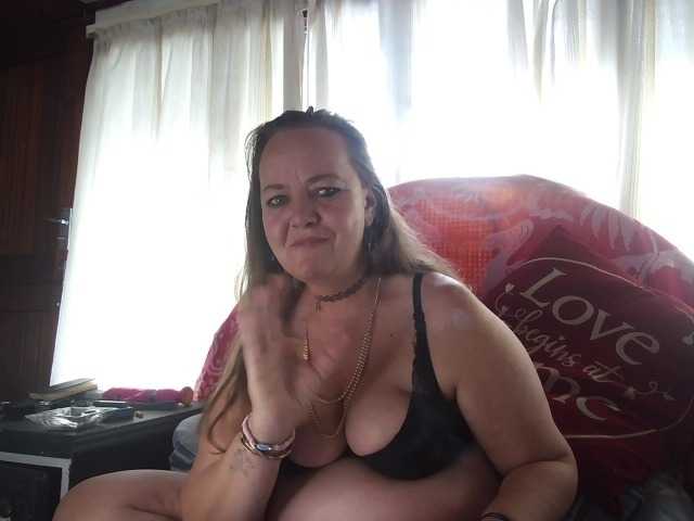 Kimmyb777 live webcam show