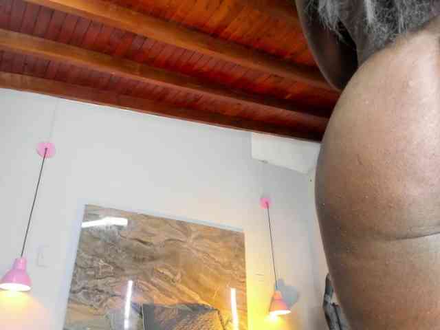 Abbyyxxx webcam
